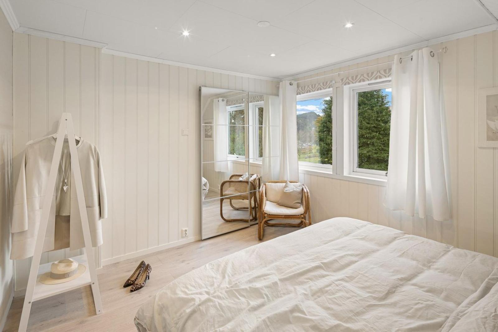 A Beautiful 3-Bedroom Apartment With Stunning Views And Free Parking Bergen Esterno foto