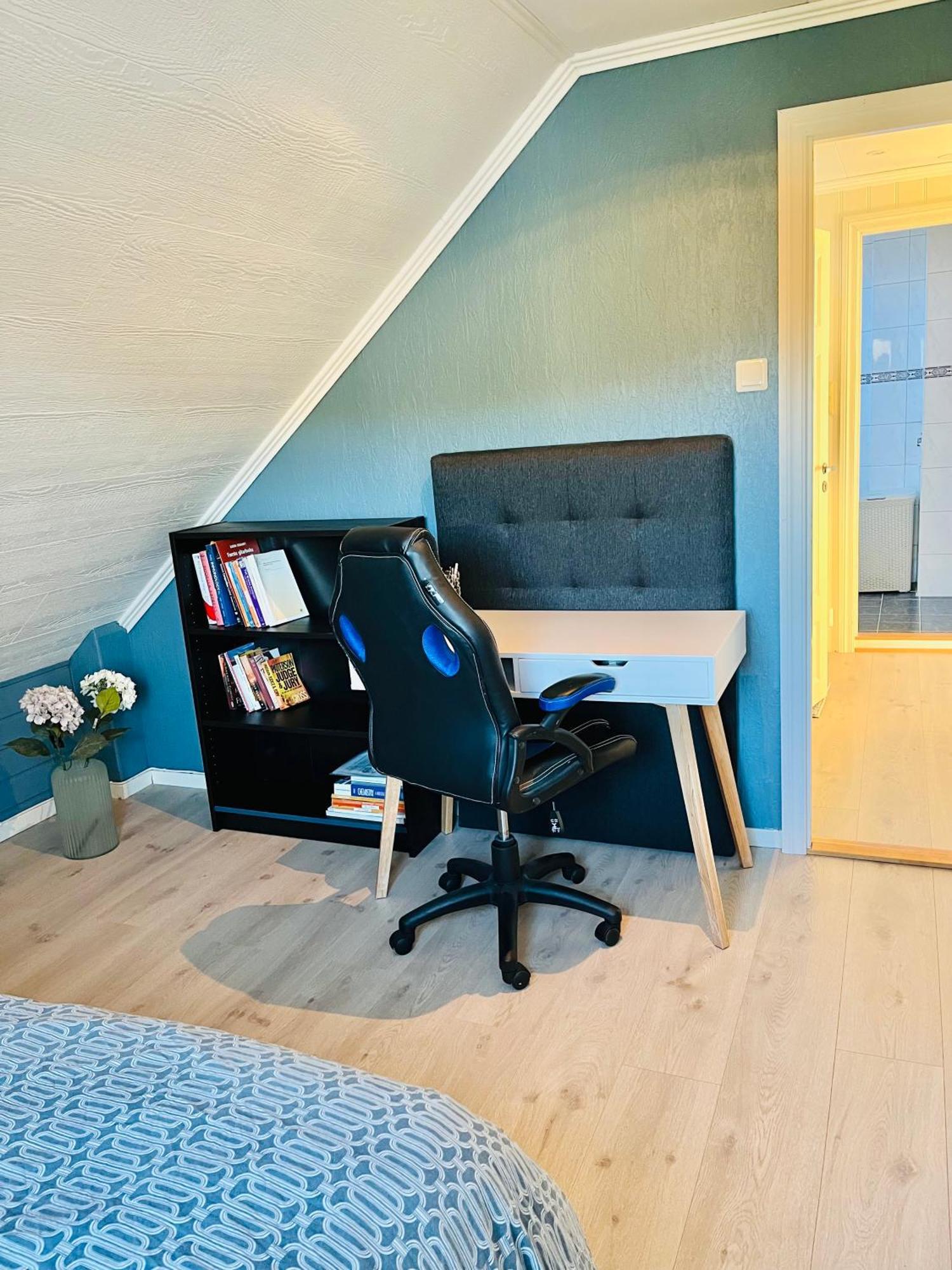 A Beautiful 3-Bedroom Apartment With Stunning Views And Free Parking Bergen Esterno foto